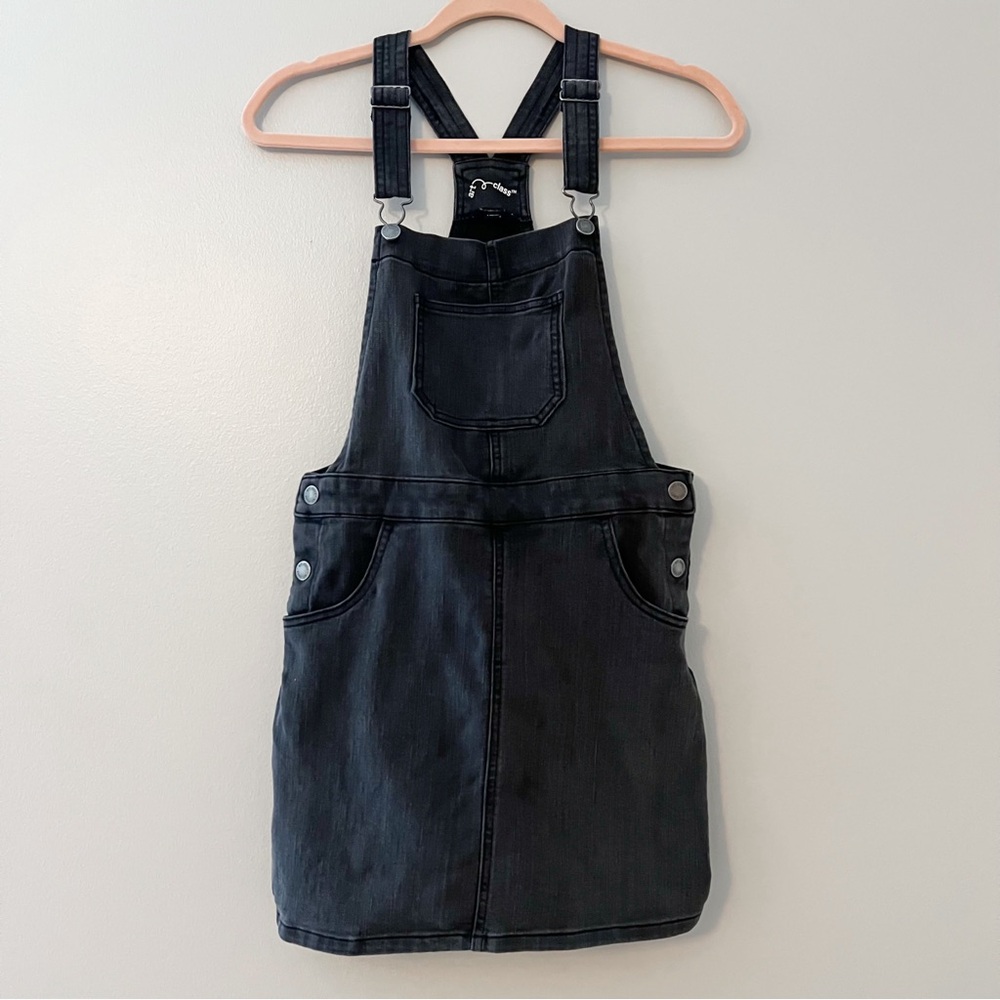 Art Class- 10/12 (kids) = XS/S juniors-women. Black denim jumper skirt